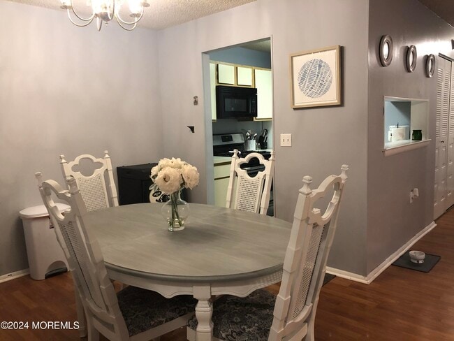 Photo - 106 Daffodil Dr