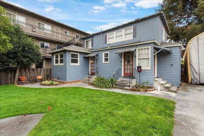 Building Photo - 2148 1/2 Santa Clara Ave - 2 bedroom | 1 b... Unit 2148 1/2 Santa Clara Ave - LU