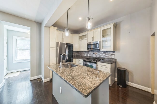Building Photo - 723 K St NE Rental