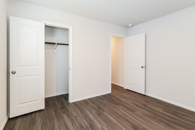 Photo - 2170 Middle Rdg Dr