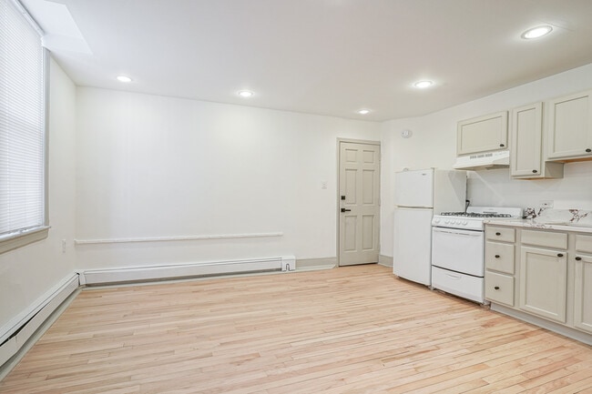 Photo - 1714 S 4th St Unit 2R