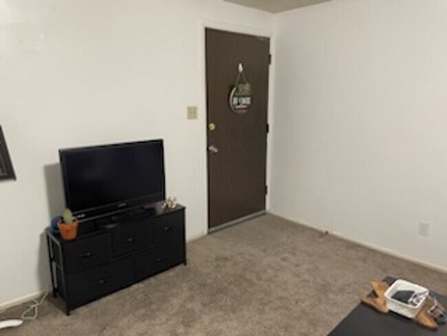 Photo - 1B/1B Pet Friendly Apartment South of BYU Unit 128
