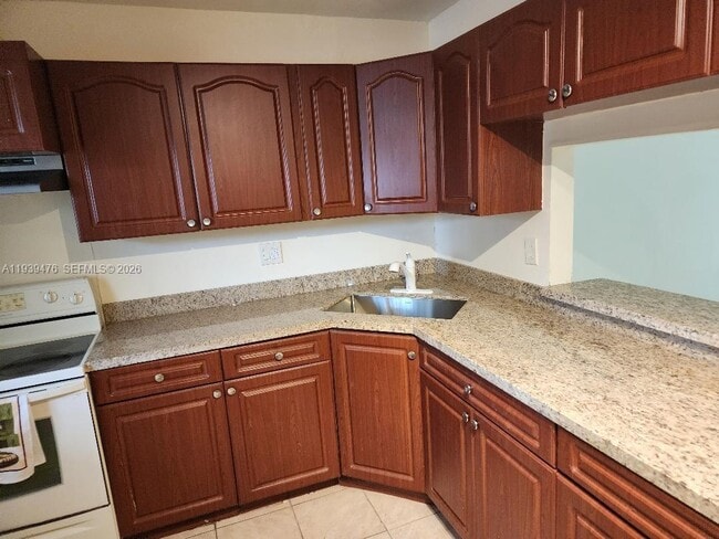 Building Photo - 1700 NW 58th Terrace Unit 1R