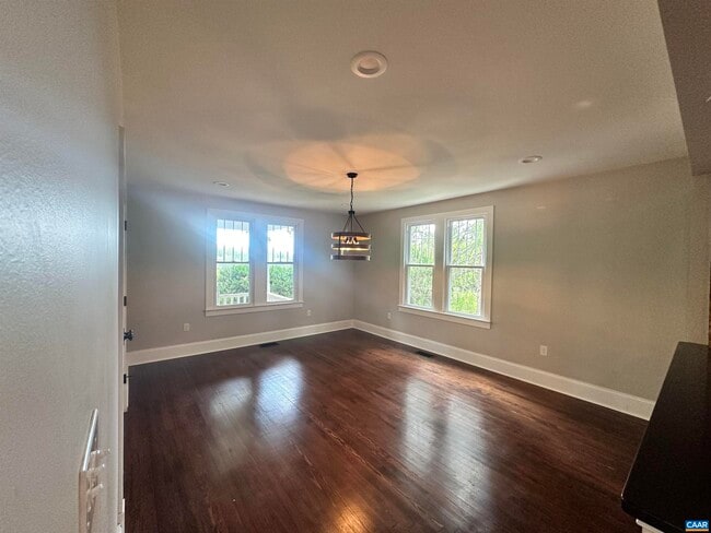 Photo - 3832 Scottsville Rd