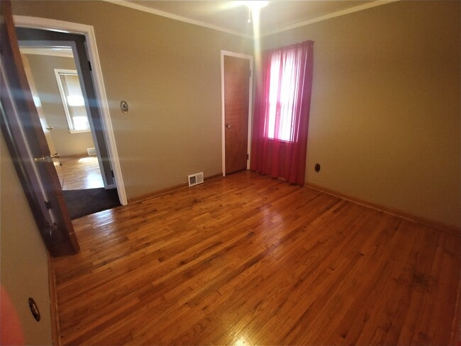 Photo - 9319 Fenton Ave