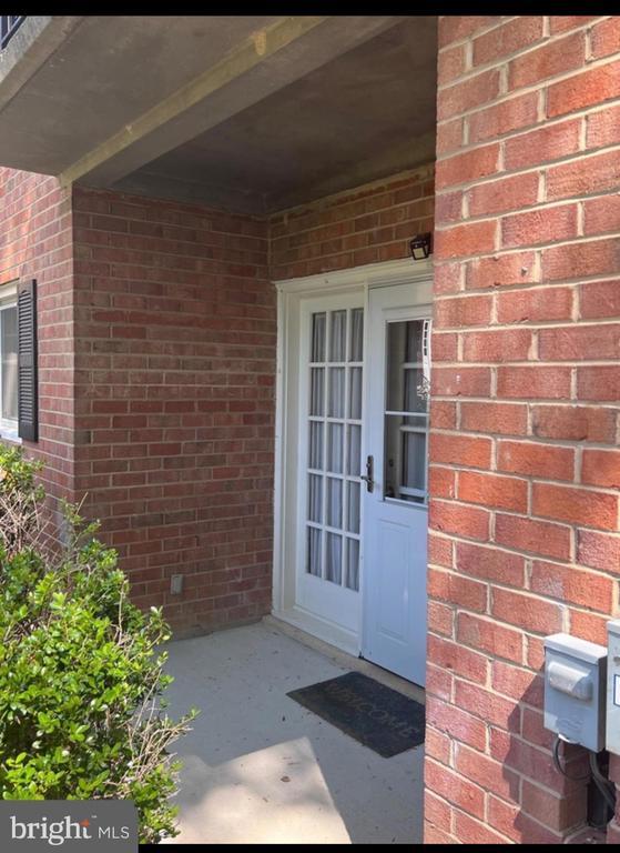 Building Photo - 3790 Lyndhurst Dr Unit 103 Rental