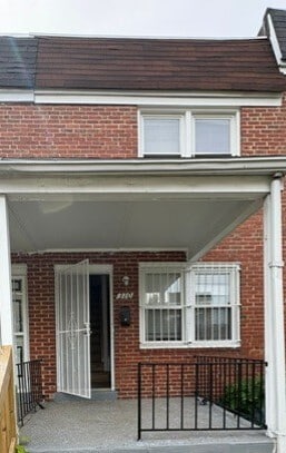 Photo - 310 Denison St House