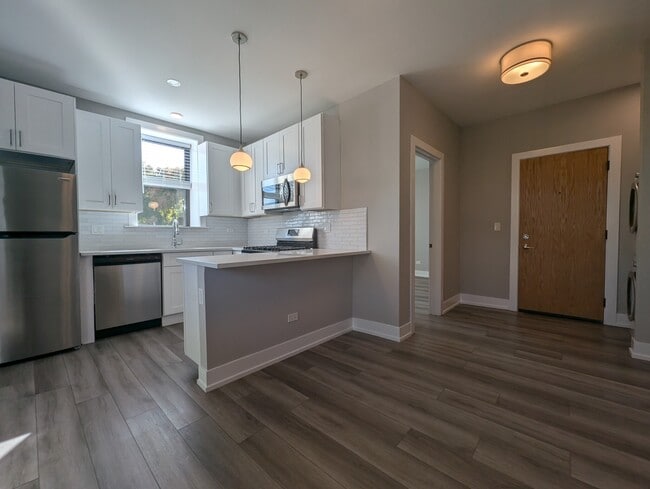 Photo - 3902 N Janssen Ave Unit 3