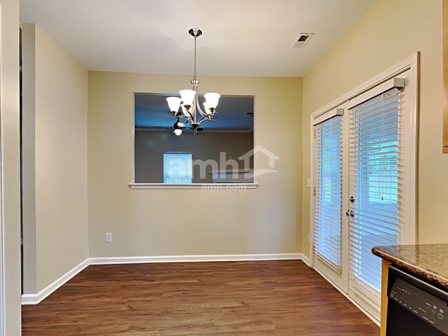 Photo - 106 Lick Creek Ln