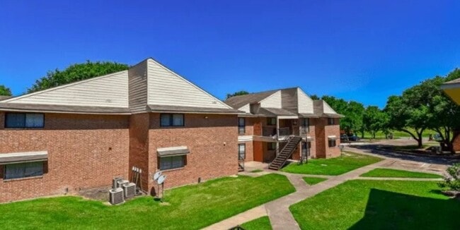 Photo - 3444 Depot St