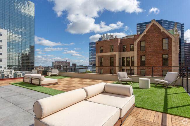 Rooftop Terrace @ 30 - Clinton Flats Apartments