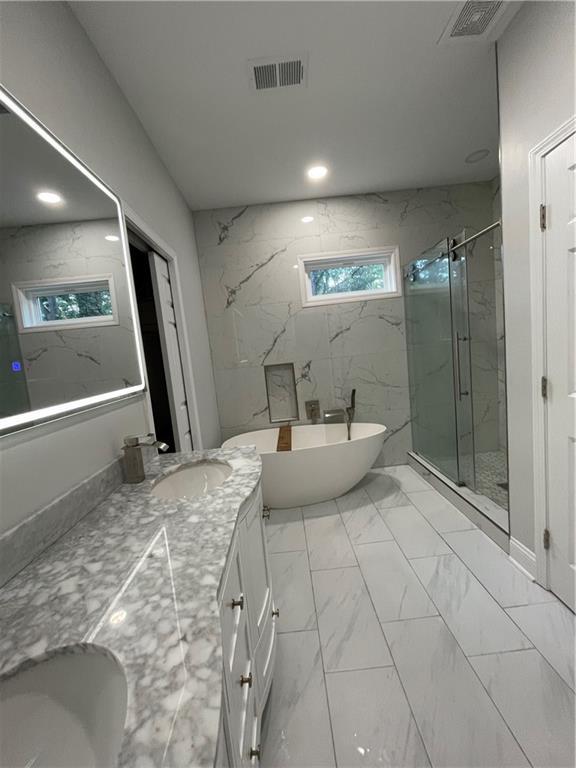 Photo - 658 Darlington Cir NE