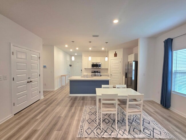 Photo - Beautifully maintained 3/2 home with Flex Room in the Sagewood community