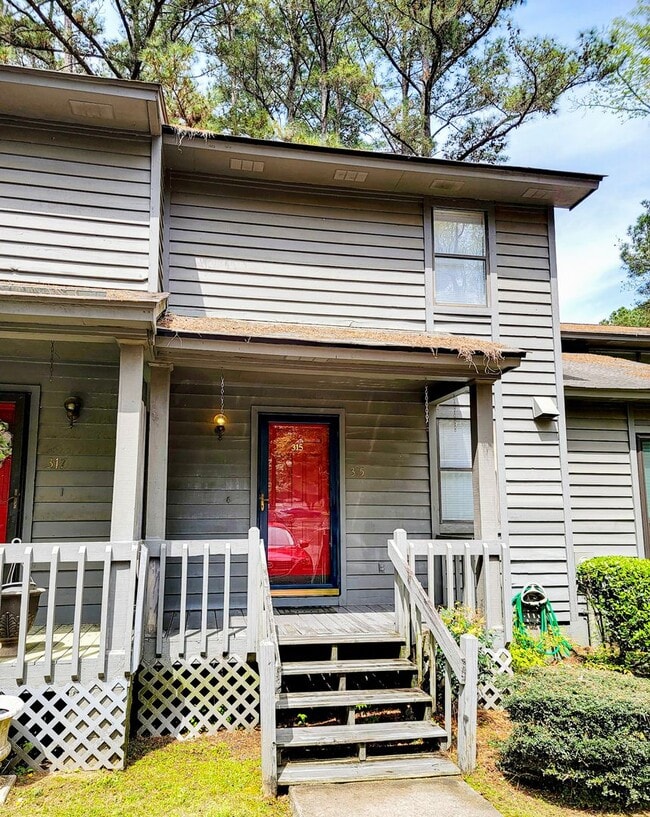 Two Bedroom townhome off The Pass! - Two Bedroom townhome off The Pass!