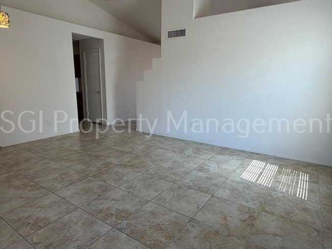 Photo - 10318 W Missouri Ave