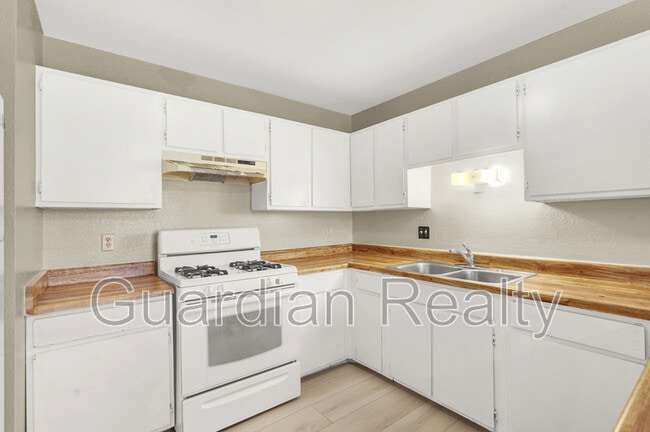 Photo - 801 N Major Ave Unit Apt D