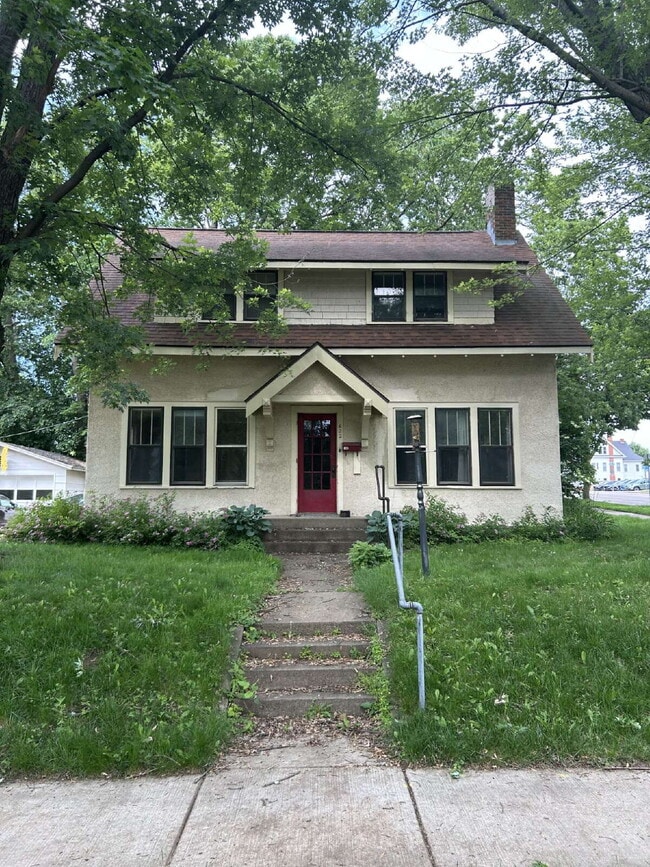 4 Bedroom, 1.5 Bathroom Student Rental - A... - 4 Bedroom, 1.5 Bathroom Student Rental - A...