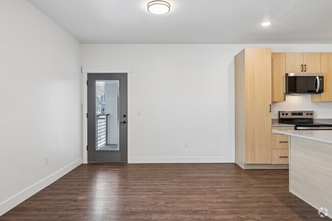 1BR, 1BA - 737SF - Dining Room