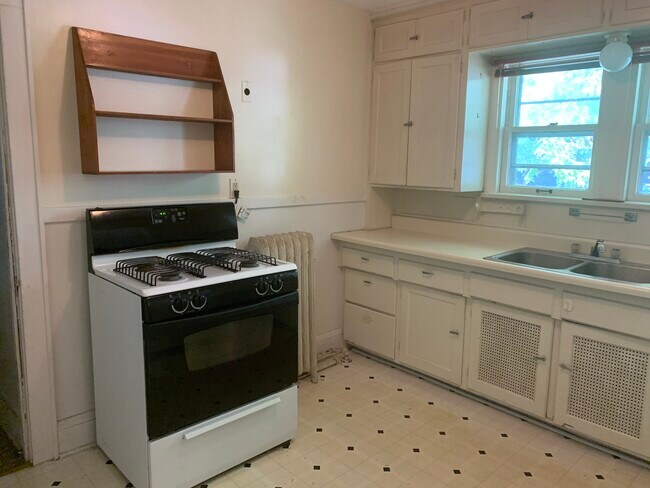 Photo - 454 Summit Ave