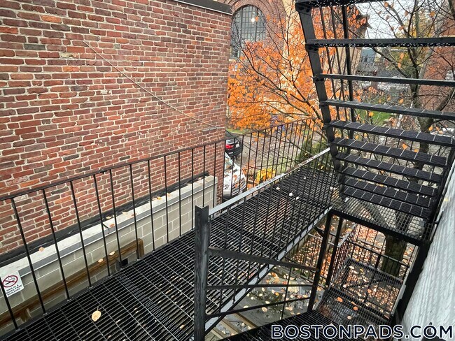 Photo - 1922 Columbus Ave Unidad 2