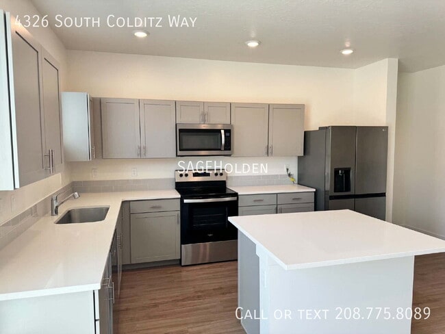 Photo - 4326 S Colditz Wy