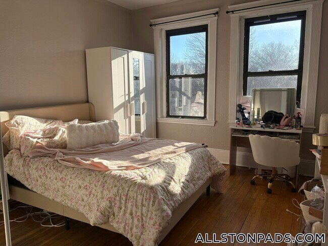 Photo - 1056 Commonwealth Ave Unidad 44