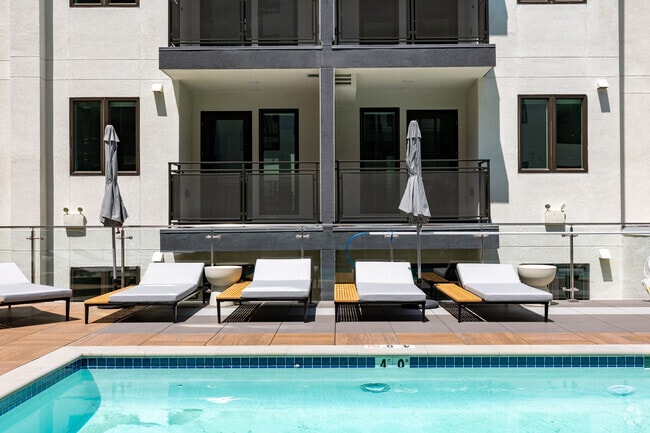 Piscina - The BORA 3170