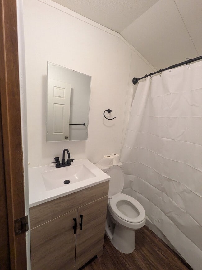 Photo - 203 E Lincoln St
