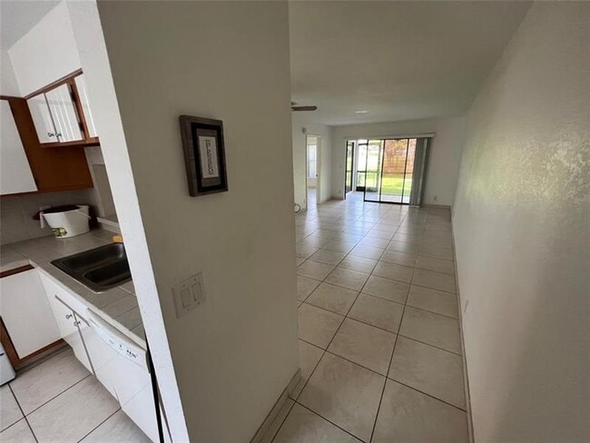 Photo - 3375 Jaywood Terrace Unit 1040