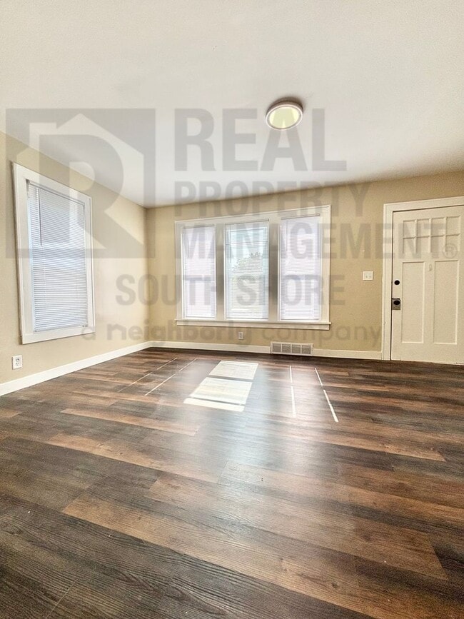 Photo - 1204 Manhattan St Unit 2 (lower)