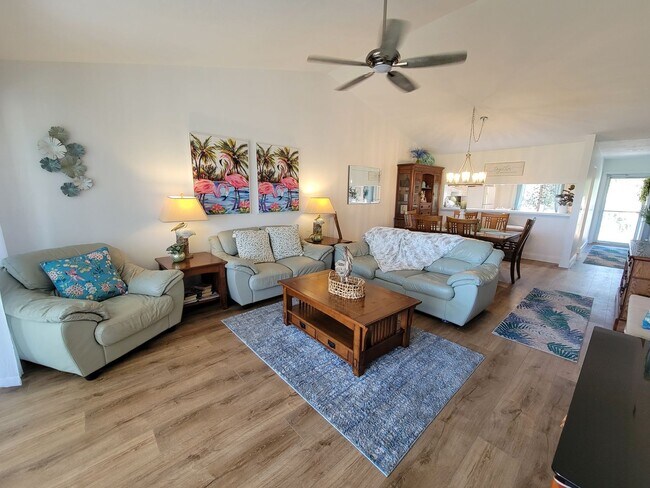 Photo - Luxury Living at Amberly Cir, Naples, FL 34112