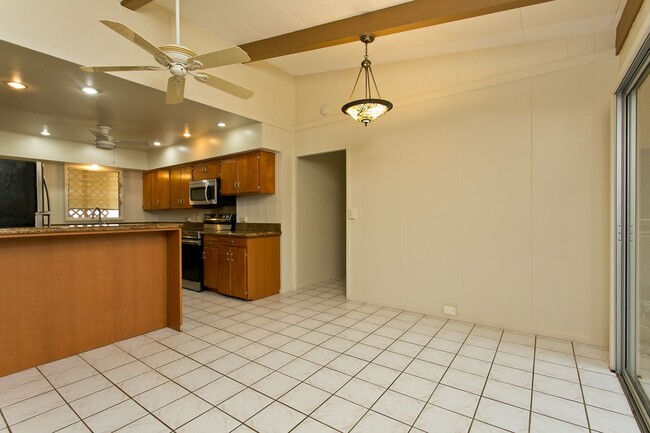 Photo - AVAILABLE NOW...Single Family Home in Kailua 4 bedroom 3 bath