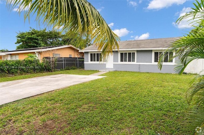 Building Photo - 3413 SW 12th Ct Rental