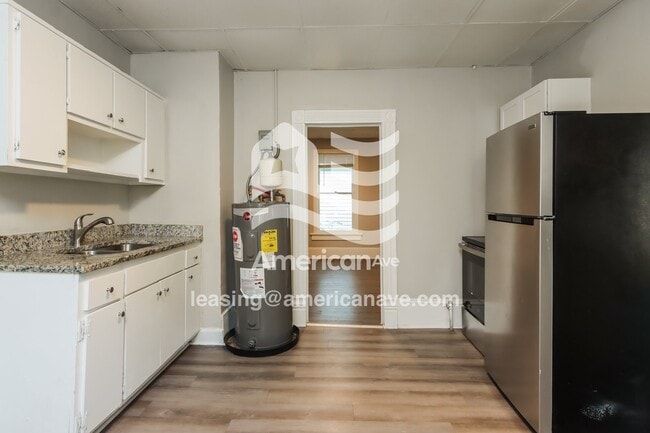 Photo - 2825 Waverly Ave