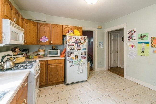 Photo - 71 Manthorne Rd Unit 1
