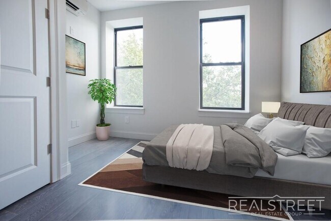 Photo - Super Bright 2 BED w LAUNDRY IN-Unit! Unit 2L