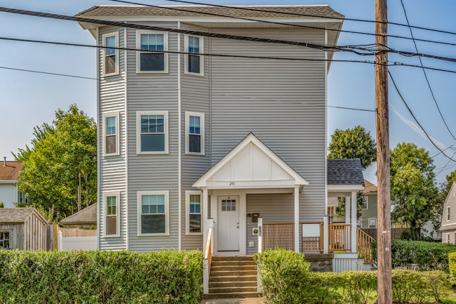 Photo - 249 Washington St Unit 1