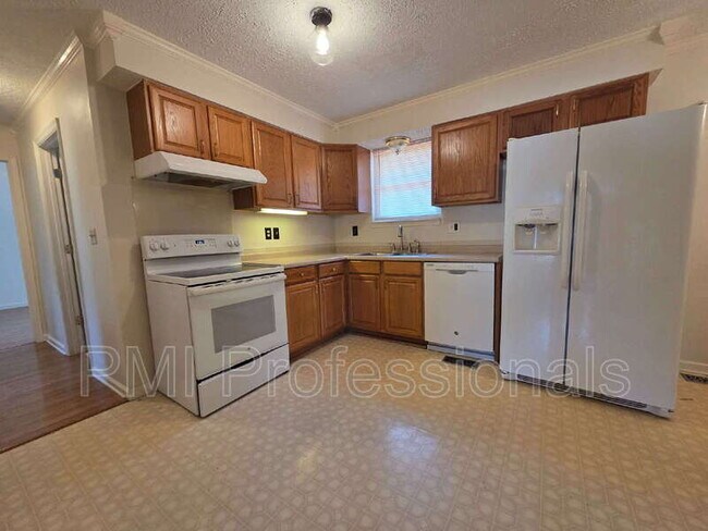 Photo - 702 Rodeo Rd
