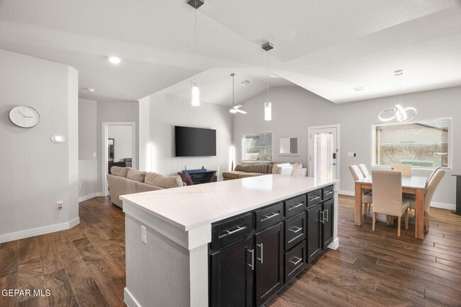 Photo - 14820 Mike a Mendoza Ave