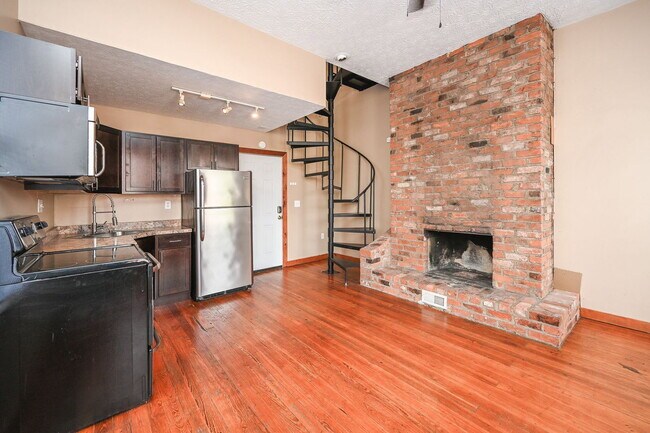 3207 Vine St Unit 2