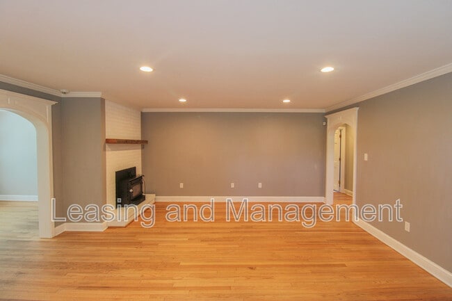 Photo - 3494 River Rd