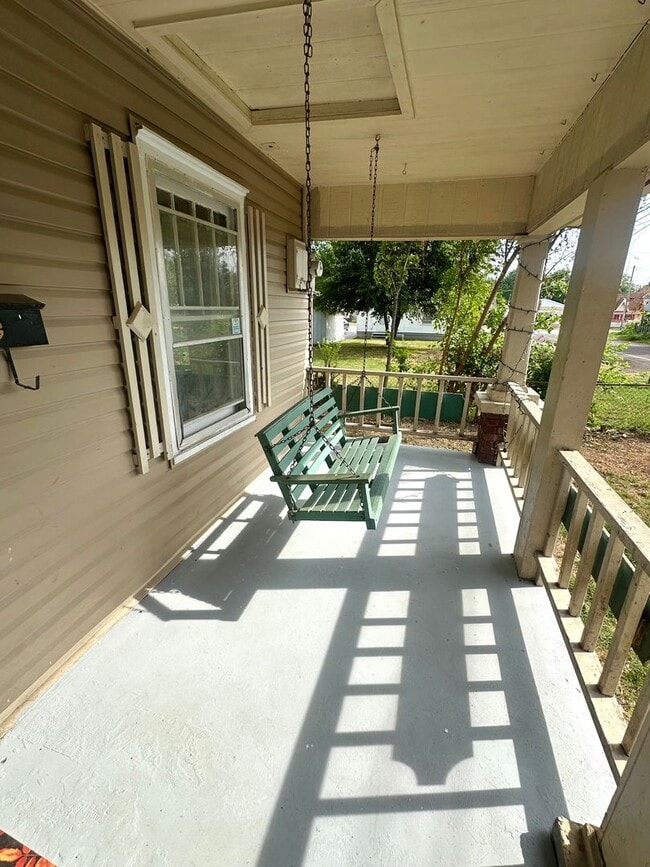Photo - 214 N Marion Ave