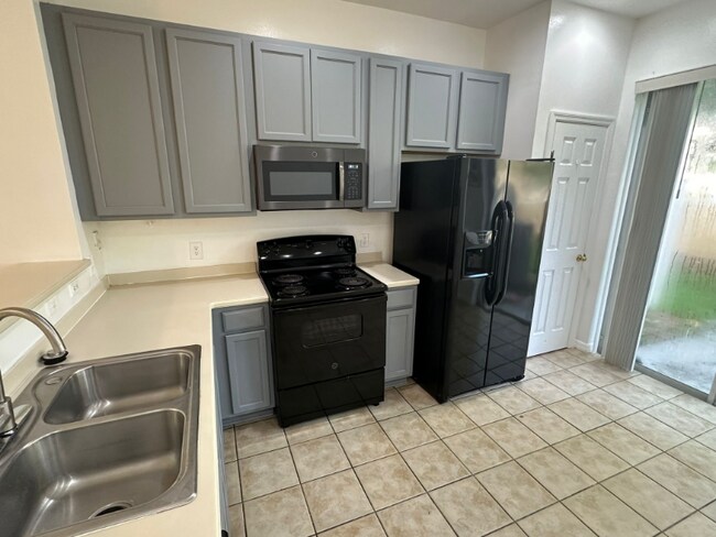 Photo - 2674 Mayaguana St