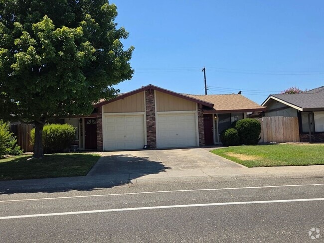 Building Photo - 9669-9671 Lake Natoma Drive Unit 9671 Lake Natoma Drive Rental