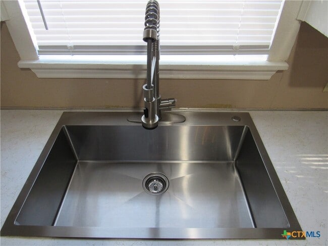 Photo - 1002 Duncan Ave