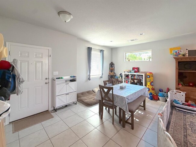 Photo - 2004 Pecan Island Dr