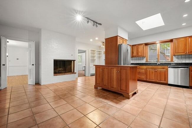 Photo - 188 Country Dr