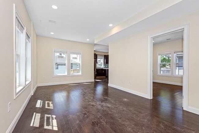 Photo - 72 Stanley Ave