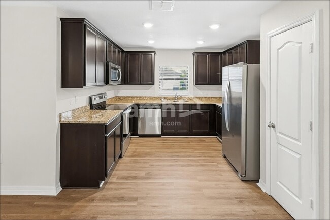 Photo - 1122 Brenton Leaf Dr