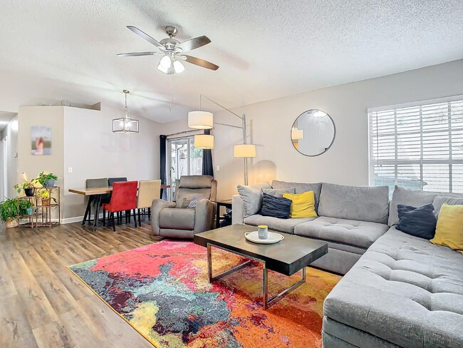 Photo - Spacious 3 Bedroom, 2 Bath Retreat on a Quiet Cul-de-Sac